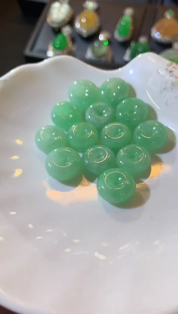 翡翠未镶嵌吊坠(不含链)A2 多样性发货一件