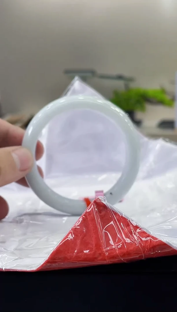 未镶嵌手镯翡翠7