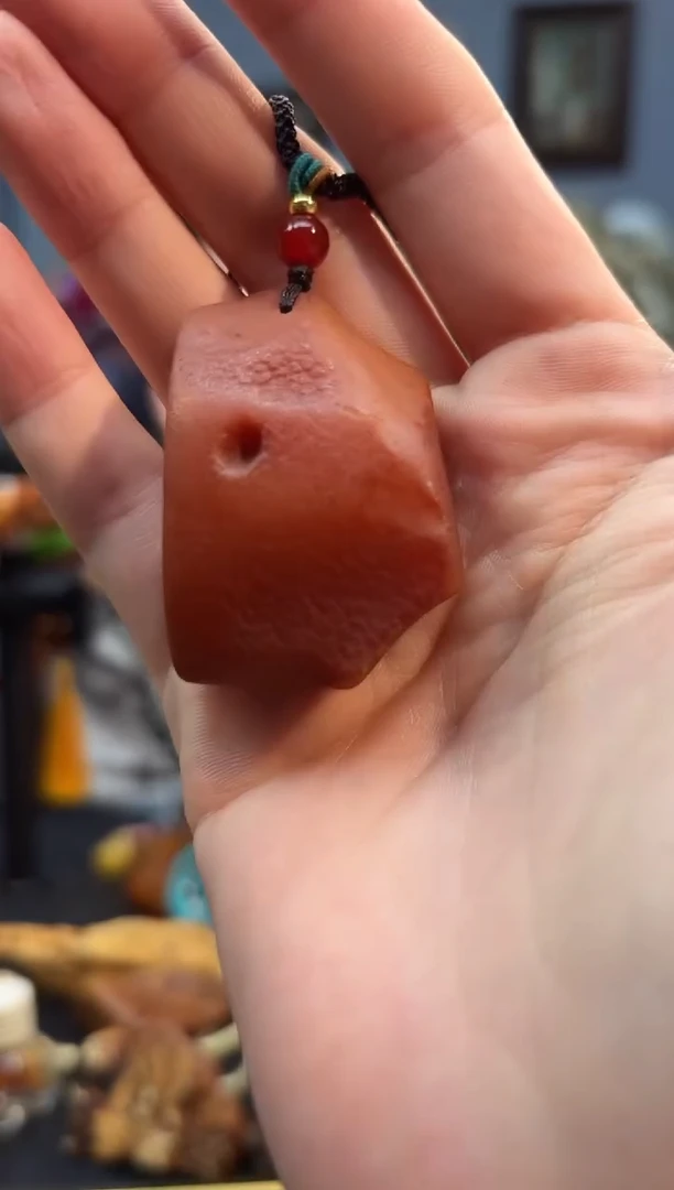 琥珀颈饰未镶嵌吊坠