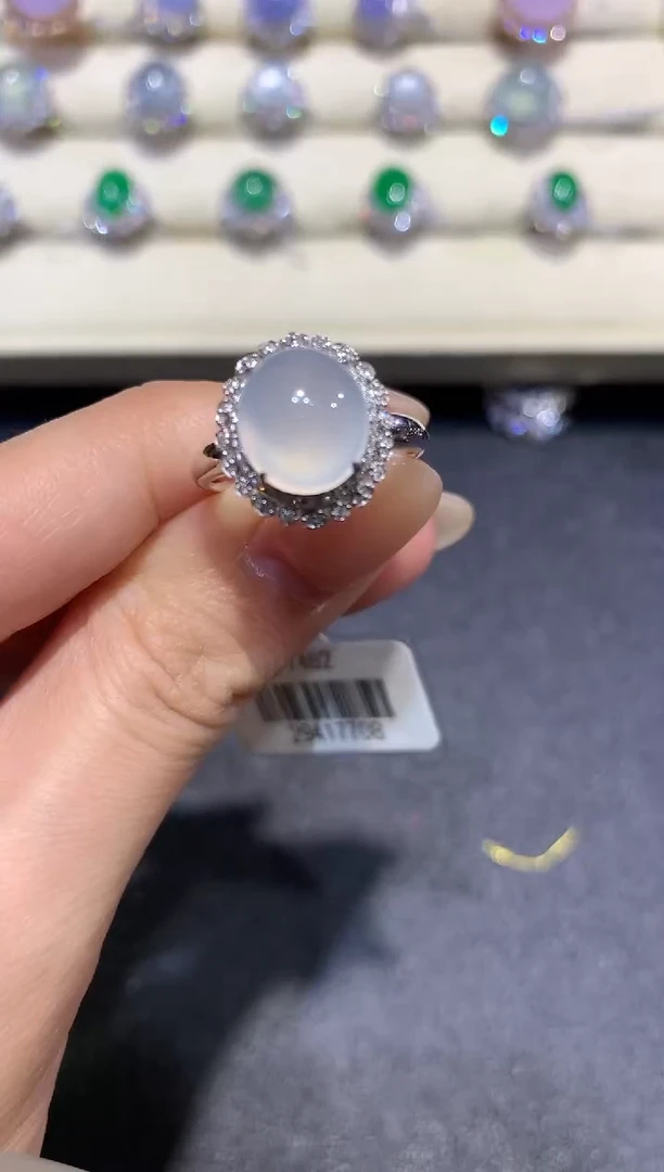 【闪购商品】翡翠戒指18K金镶嵌a174
