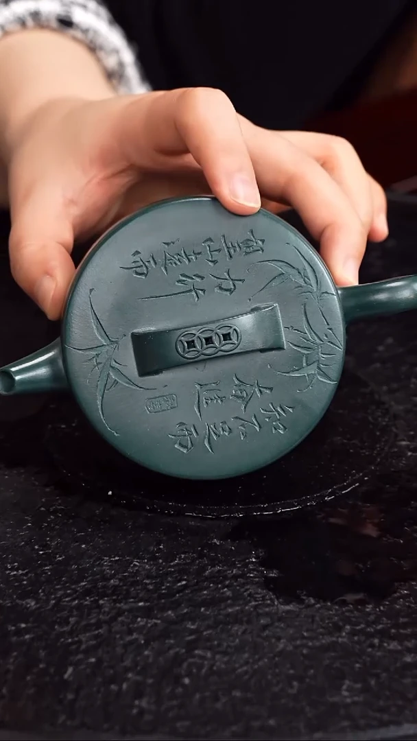 茶壶紫砂蒋氏工堂  汉瓦68  绿泥 160毫升