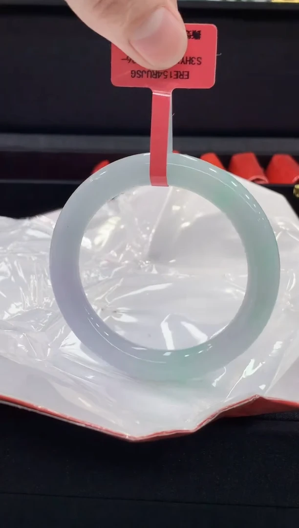 翡翠手镯未镶嵌手镯