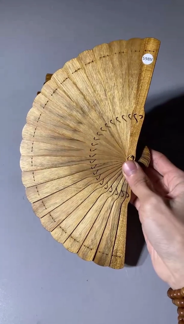 【闪购商品】金丝楠木雕598号15cm金丝楠木小叶桢楠扇子