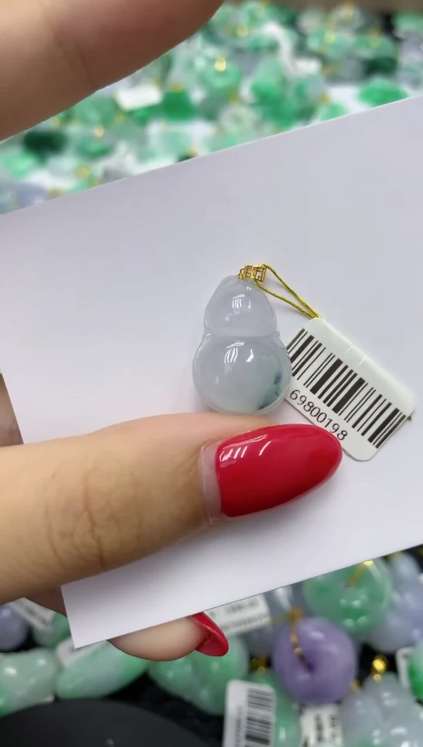翡翠18K金镶嵌颈饰1111111111