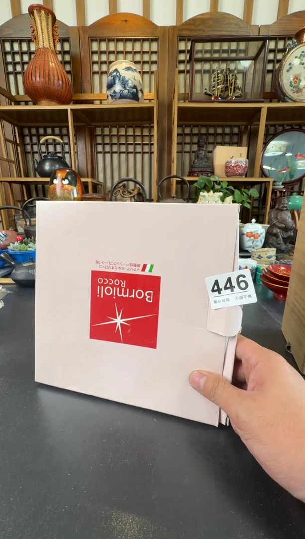 摆件  注意：回流商品，默认有瑕，不退不换。