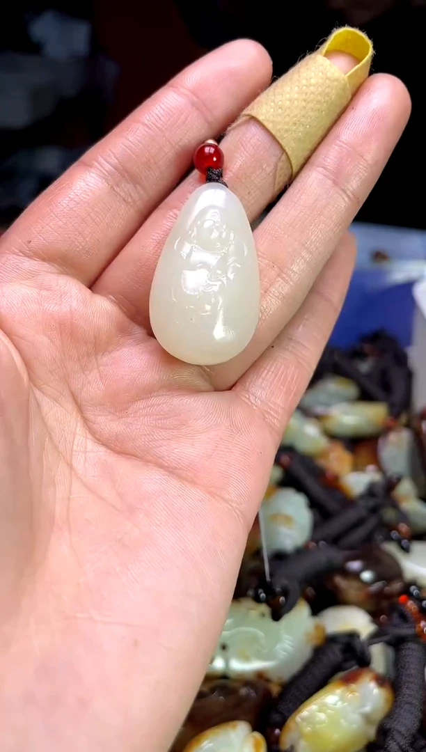 【闪购商品】和田玉颈饰未镶嵌1