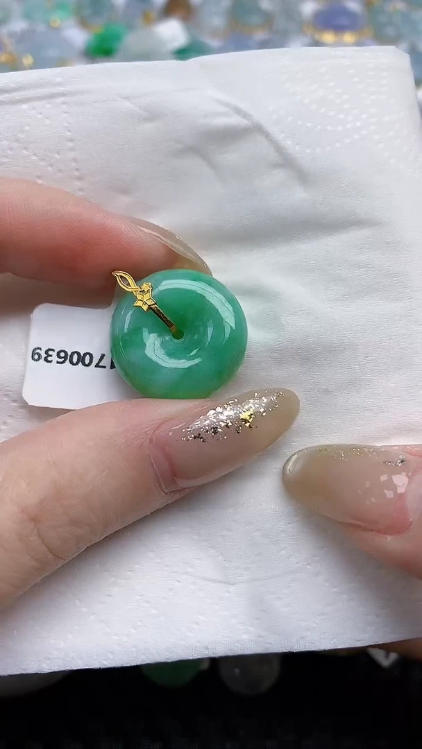 【闪购商品】翡翠颈饰18K金镶嵌天然A货翡翠 41