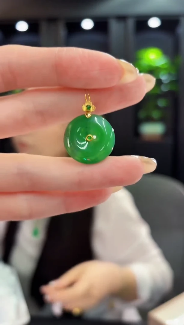 翡翠18K金镶嵌颈饰缅料A货/支持复检/一件