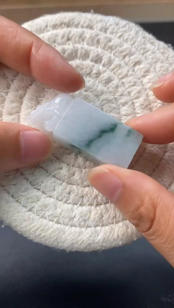 定制翡翠未镶嵌翡翠毛货多样性发其一