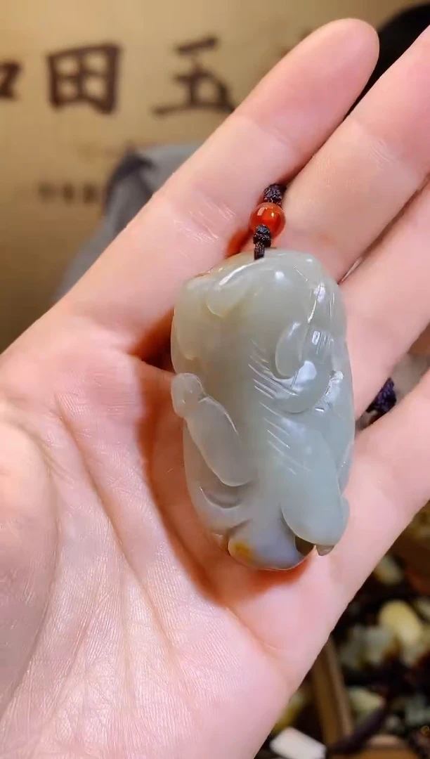 和田玉未镶嵌颈饰1