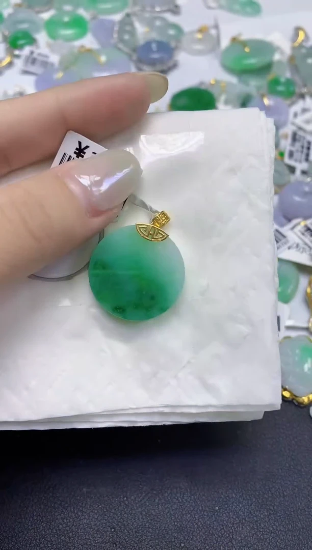 颈饰18K金镶嵌翡翠天然缅甸翡翠A货百元以上9元证书费自理