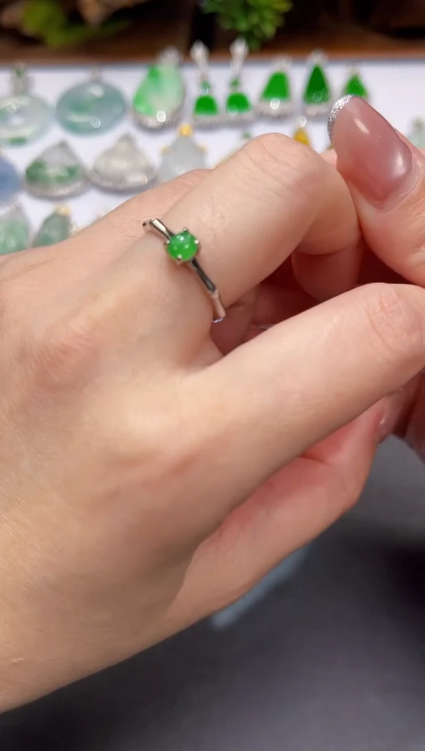 银S925镶嵌戒指翡翠蛋面戒指