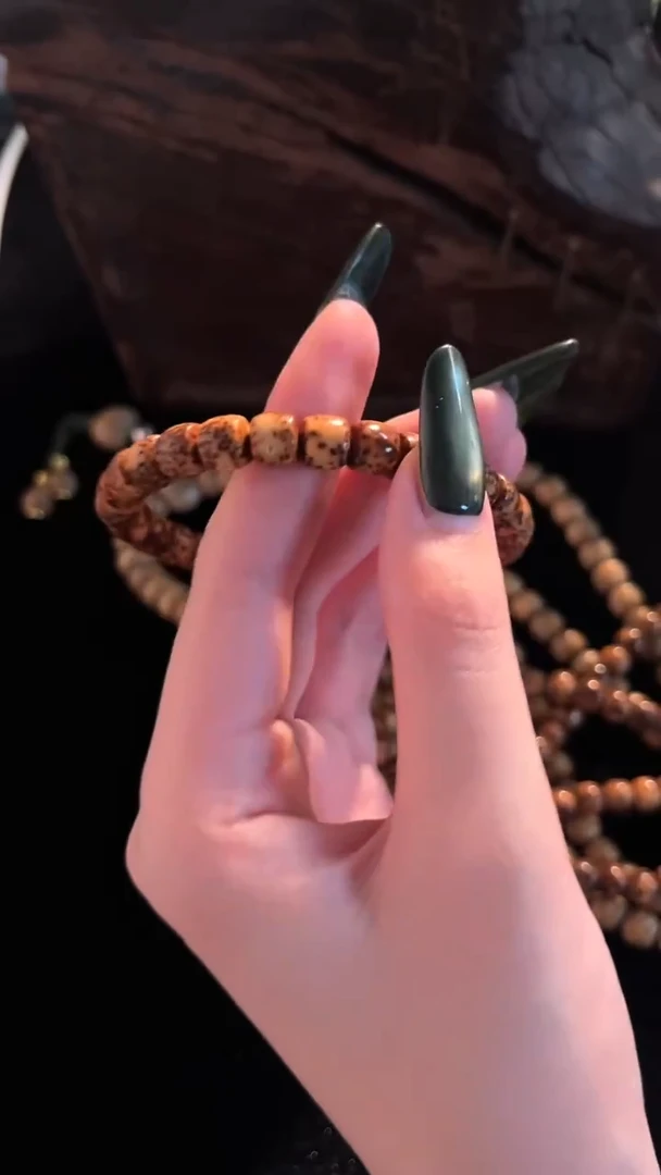 手串星月菩提精工级中珀花皮直切手串（B）