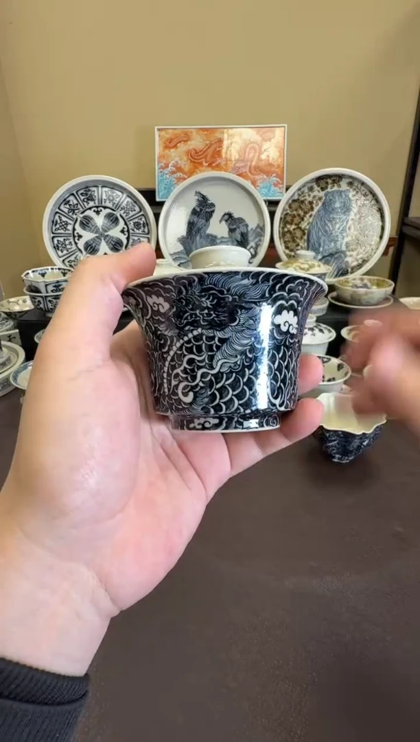 二号釉云墨麒麟马蹄盖碗