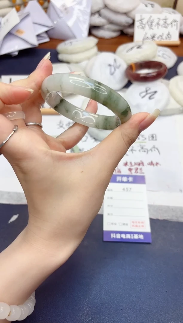 石英质玉手镯未镶嵌457-天山翠-圈口54.9