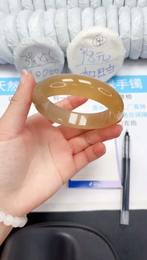 【闪购商品】石英质玉手镯未镶嵌51-63