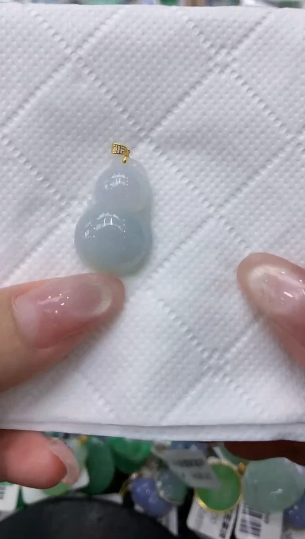 翡翠18K金镶嵌颈饰111111111