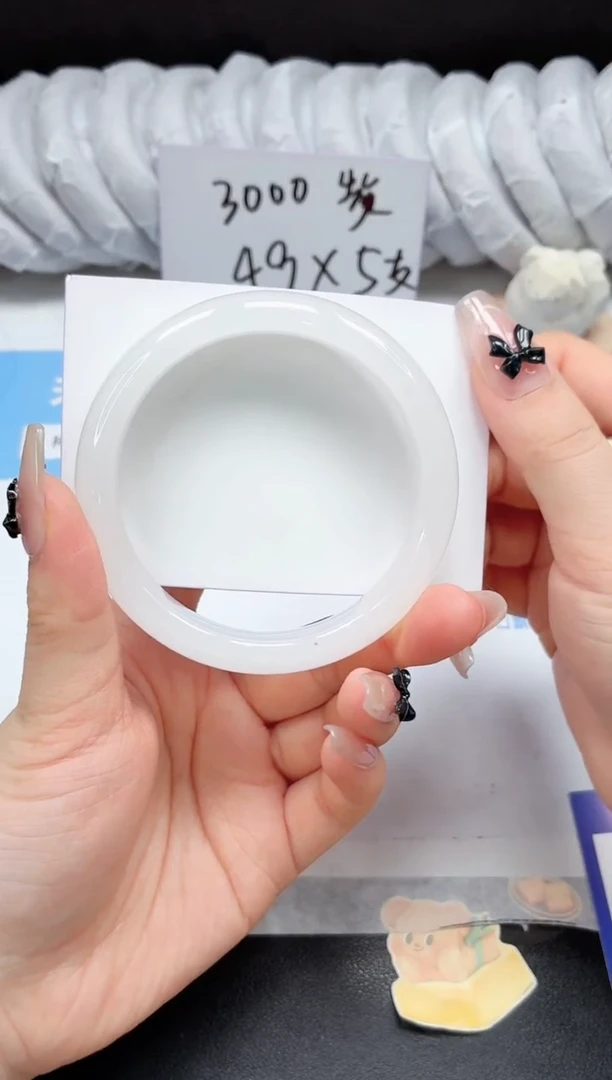 未镶嵌手镯石英质玉59/白月光60.5