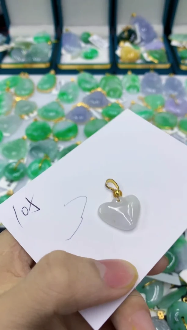 翡翠未镶嵌颈饰1111111