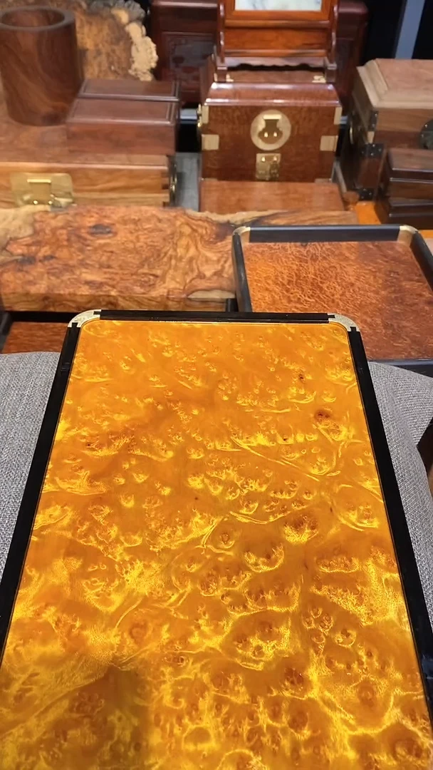 香樟木平**福黄金樟茶盘一个