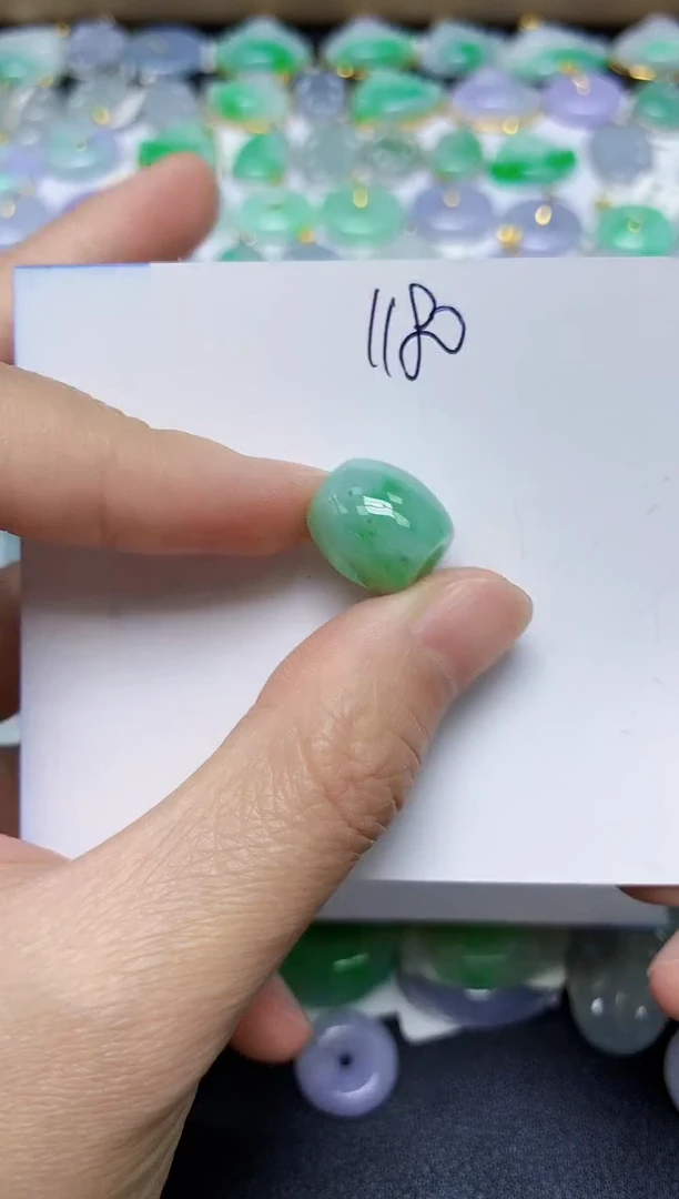 翡翠未镶嵌颈饰 天然缅甸翡翠A货