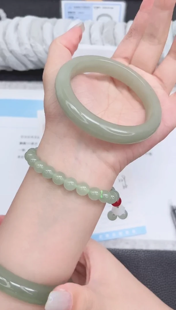 未镶嵌手镯石英质玉229-60