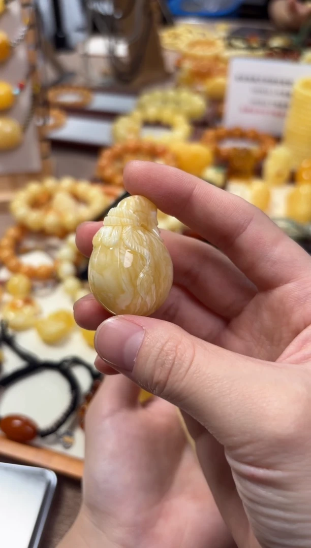 【闪购商品】蜜蜡裸石未镶嵌钱袋子