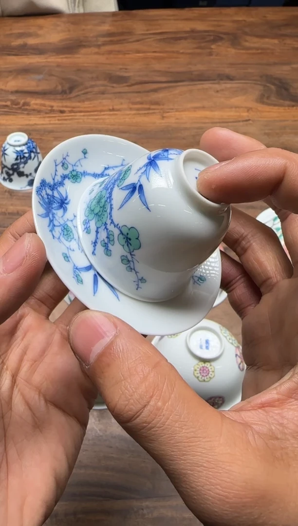 一儒堂 青花加彩冰梅 杯碟