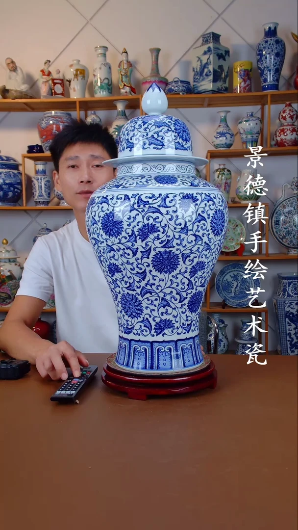 现代景德镇手工手绘陶瓷摆件41