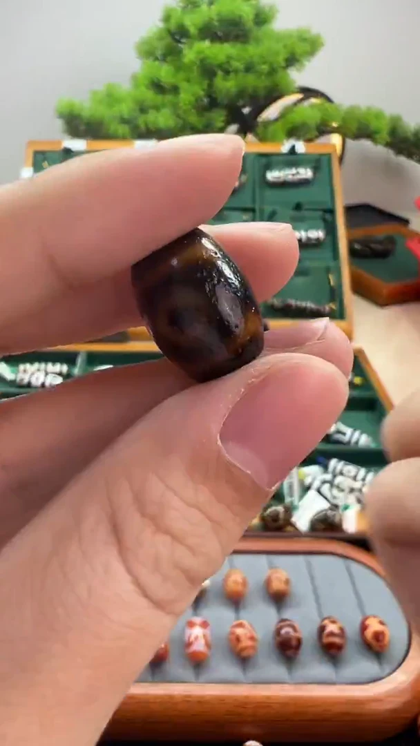 玛瑙/玉髓（覆膜）颈饰未镶嵌162.（微瑕随机发货）