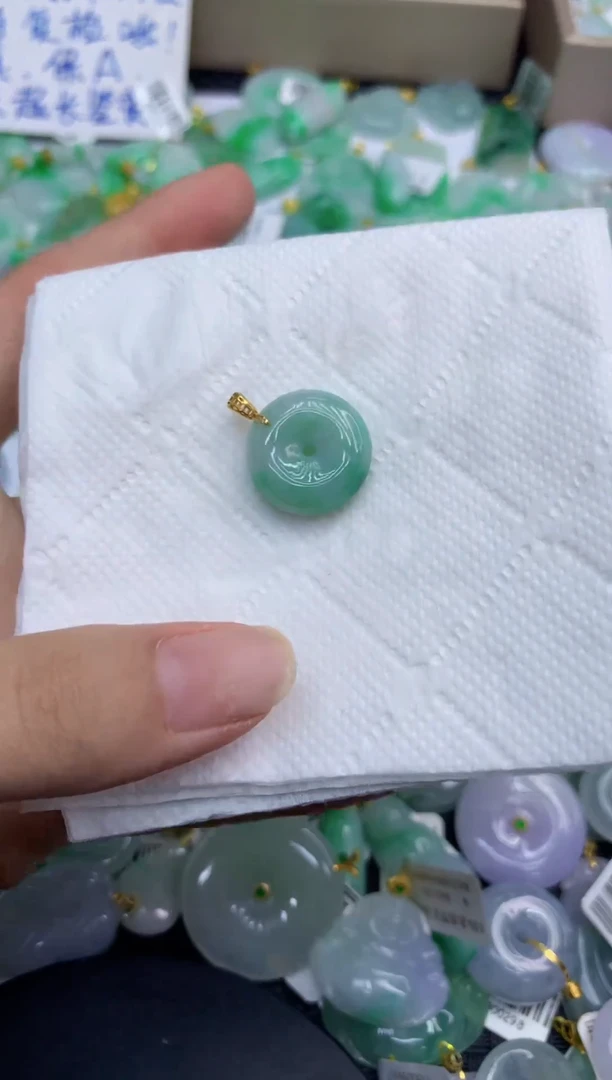 颈饰未镶嵌翡翠天然缅甸A货翡翠