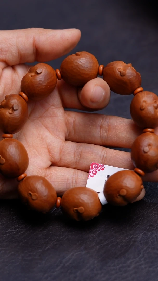 吊坠橄榄核人生百态