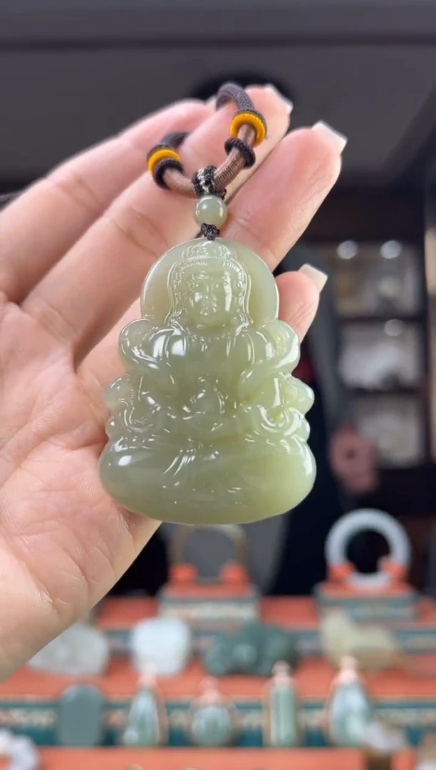 颈饰未镶嵌和田玉佩佩