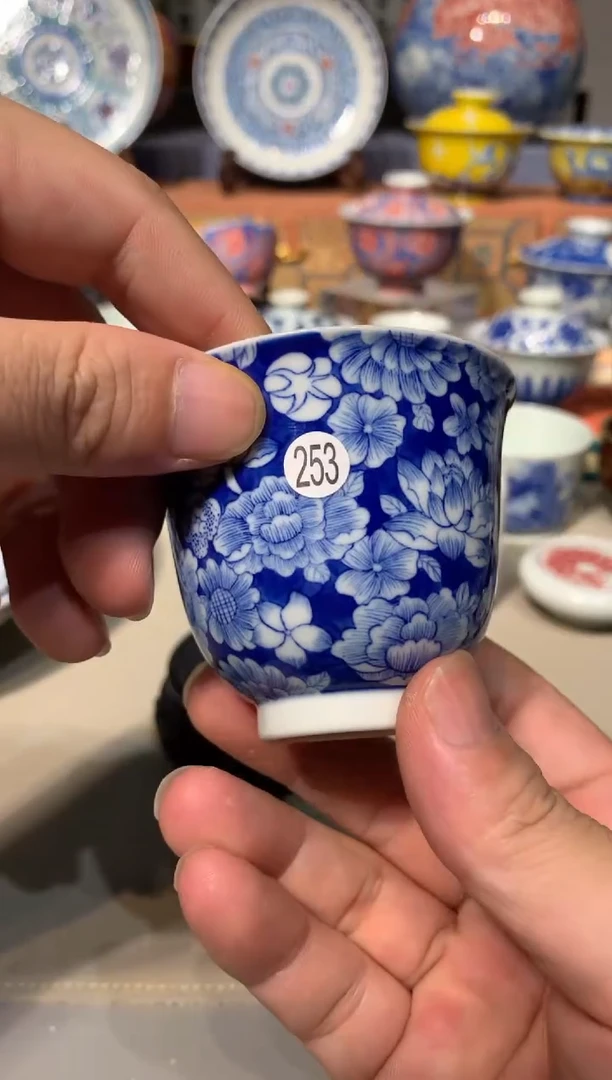 小***华253青花万花的杯子微瑕lf102