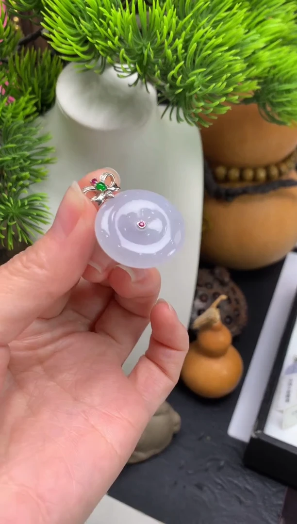 颈饰18K金镶嵌翡翠静****7---126064