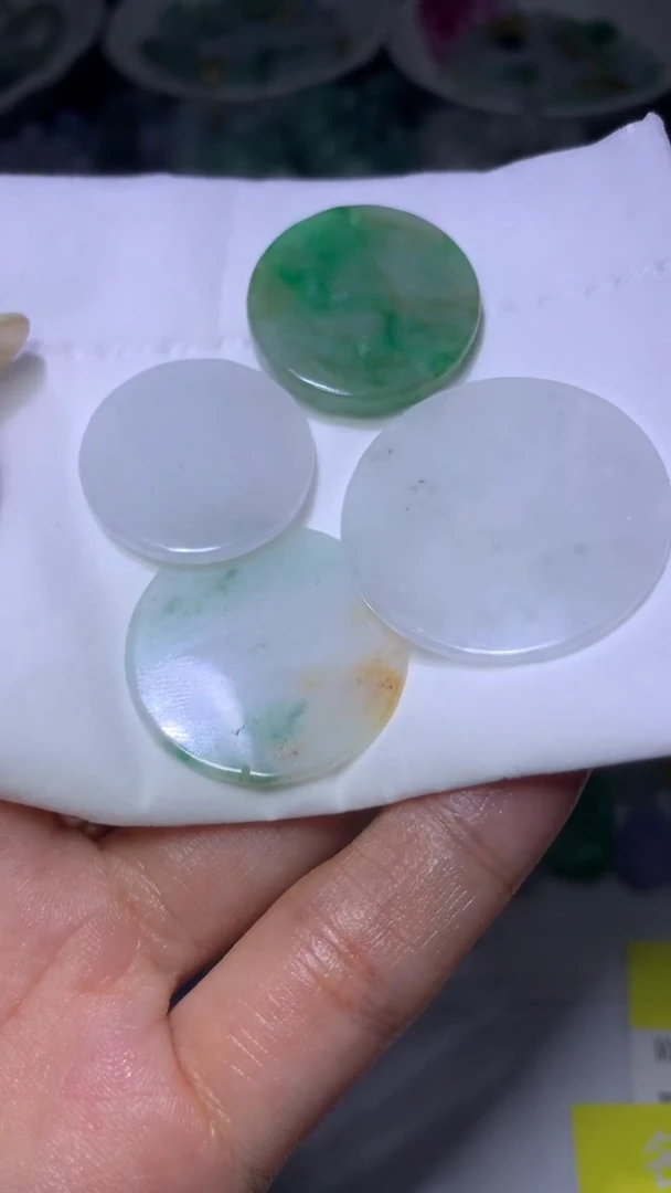 定制翡翠未镶嵌MXX018534