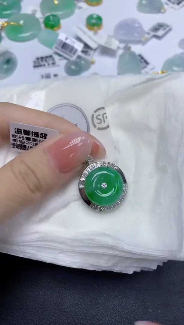 颈饰未镶嵌翡翠天然缅甸翡翠A货多样性发一件