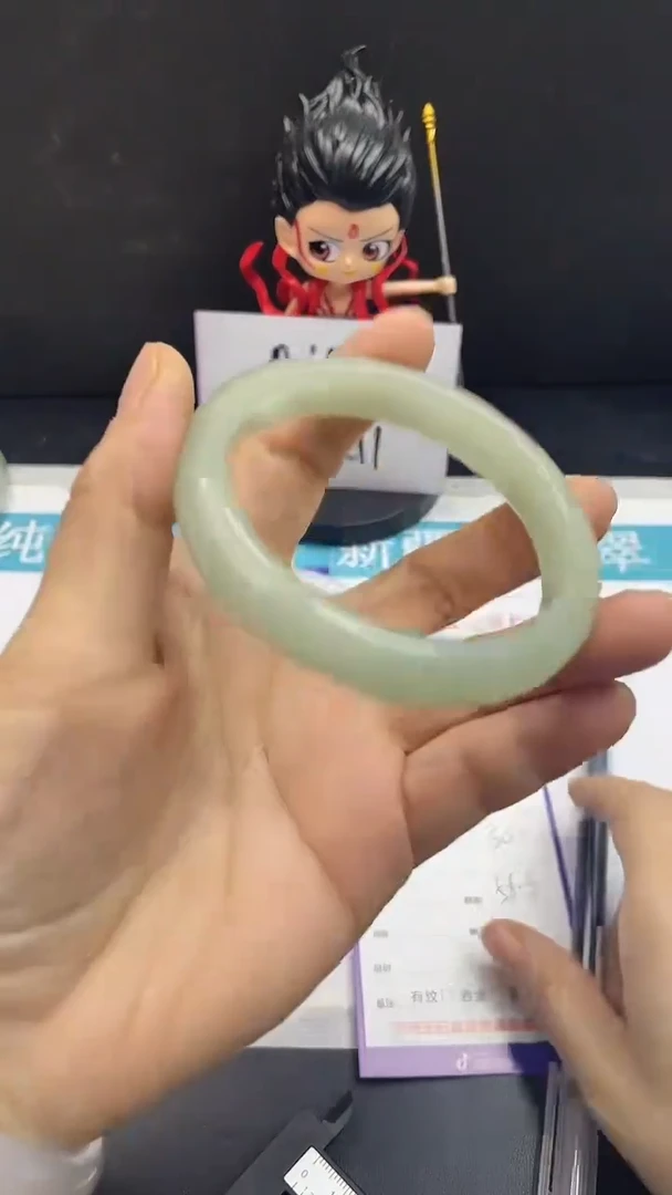 未镶嵌手镯石英质玉30