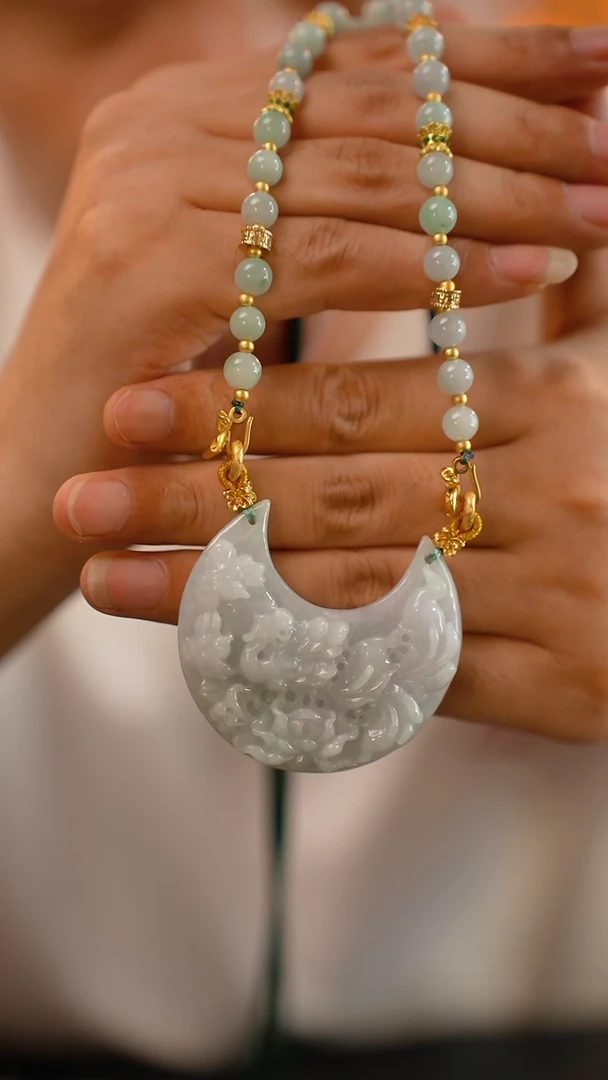 翡翠未镶嵌颈饰24小时内发货质保A货