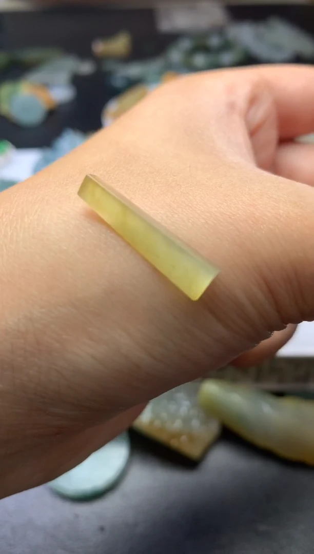 未镶嵌定制翡翠毛货