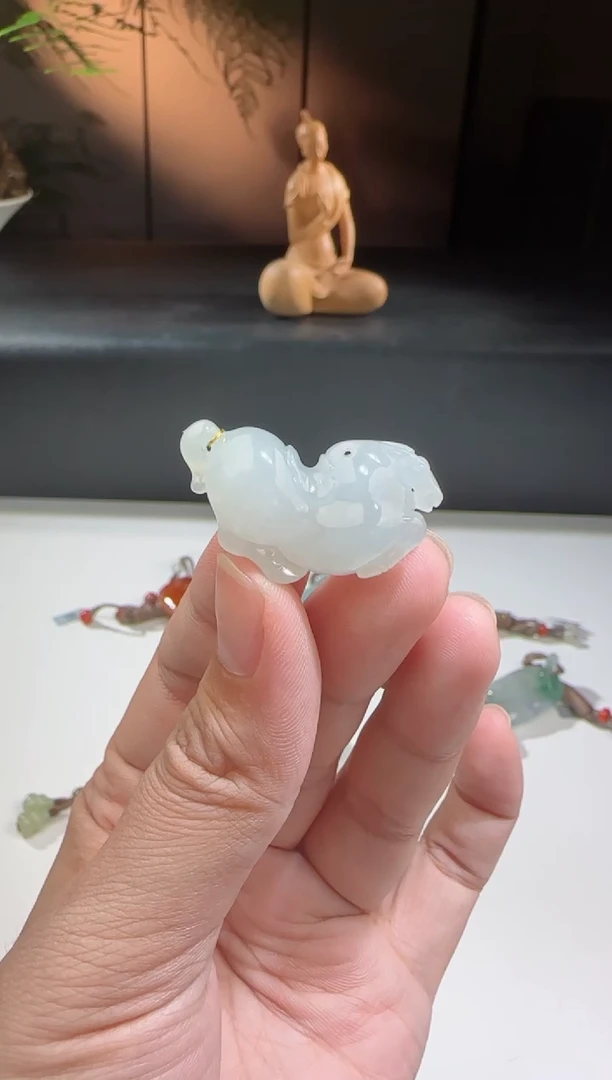 未镶嵌挂件翡翠洋