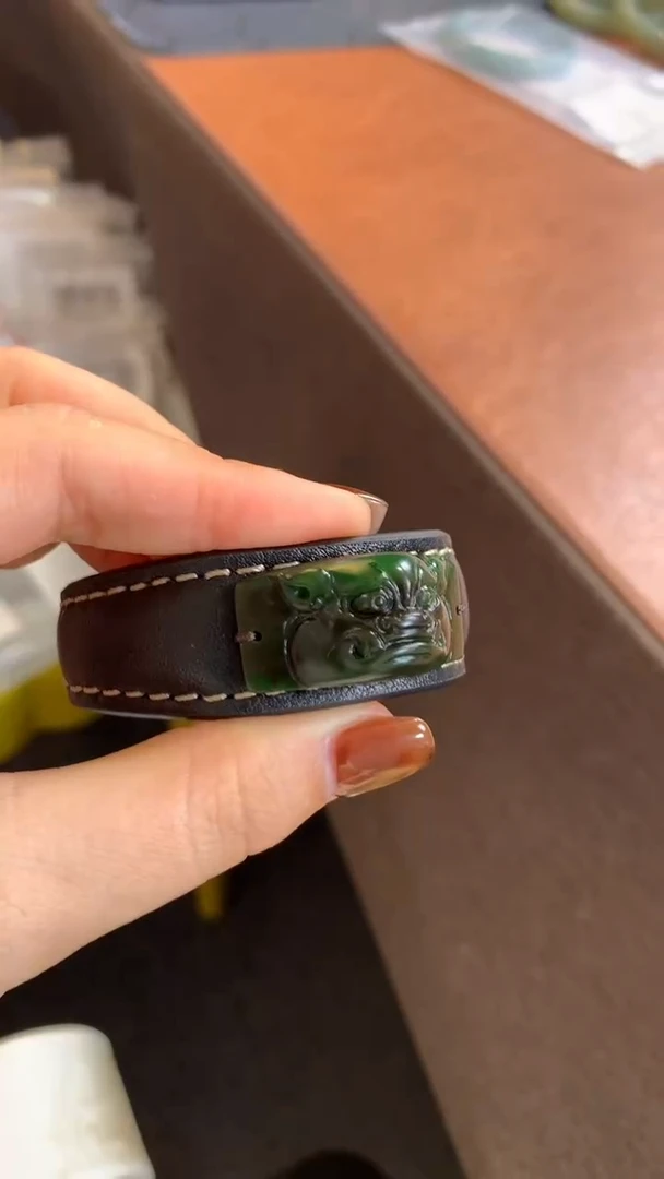未镶嵌和田玉挂件碧玉兽面手牌