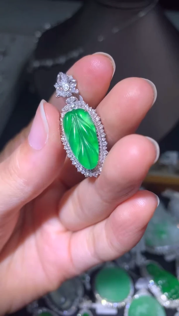 吊坠(不含链)18K金镶嵌翡翠吊坠