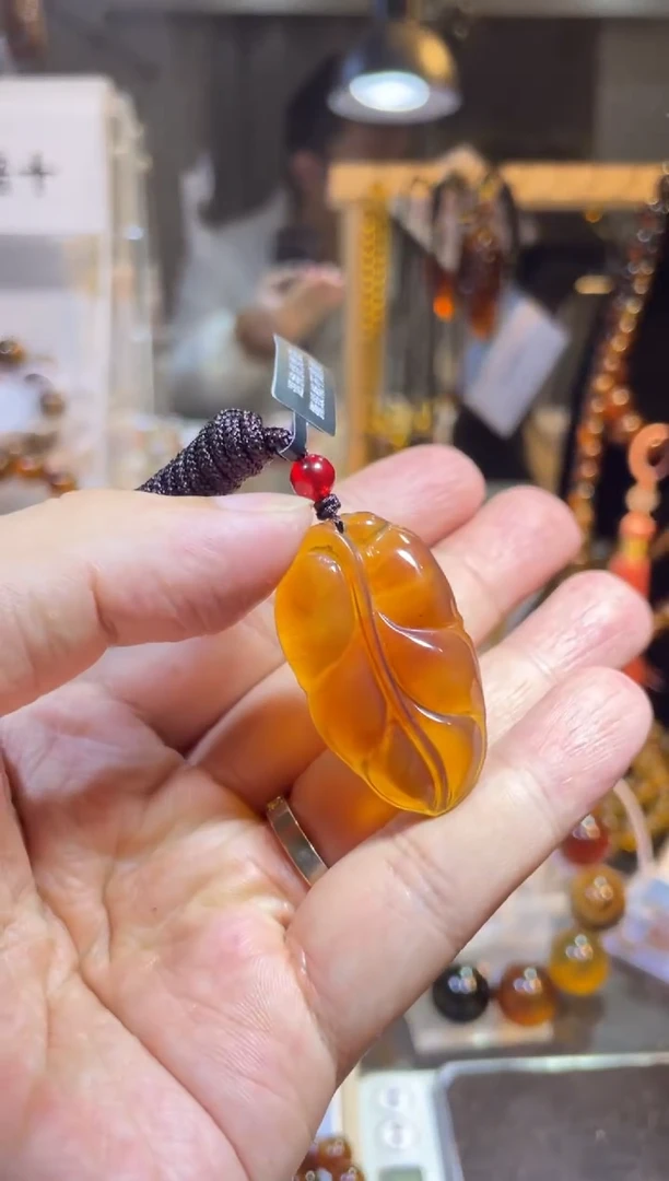 裸石琥珀未镶嵌金棕珀 叶子