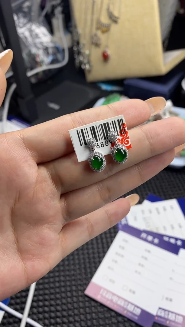 银S925镶嵌翡翠耳饰1