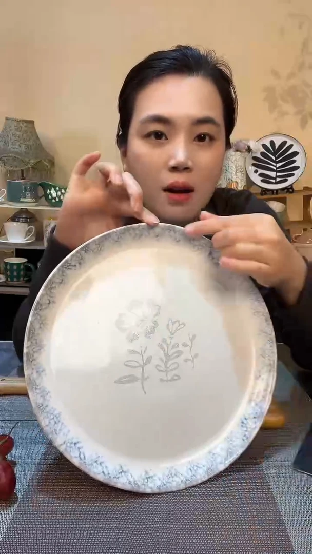瓷片10.5英寸盘 微瑕介意勿拍