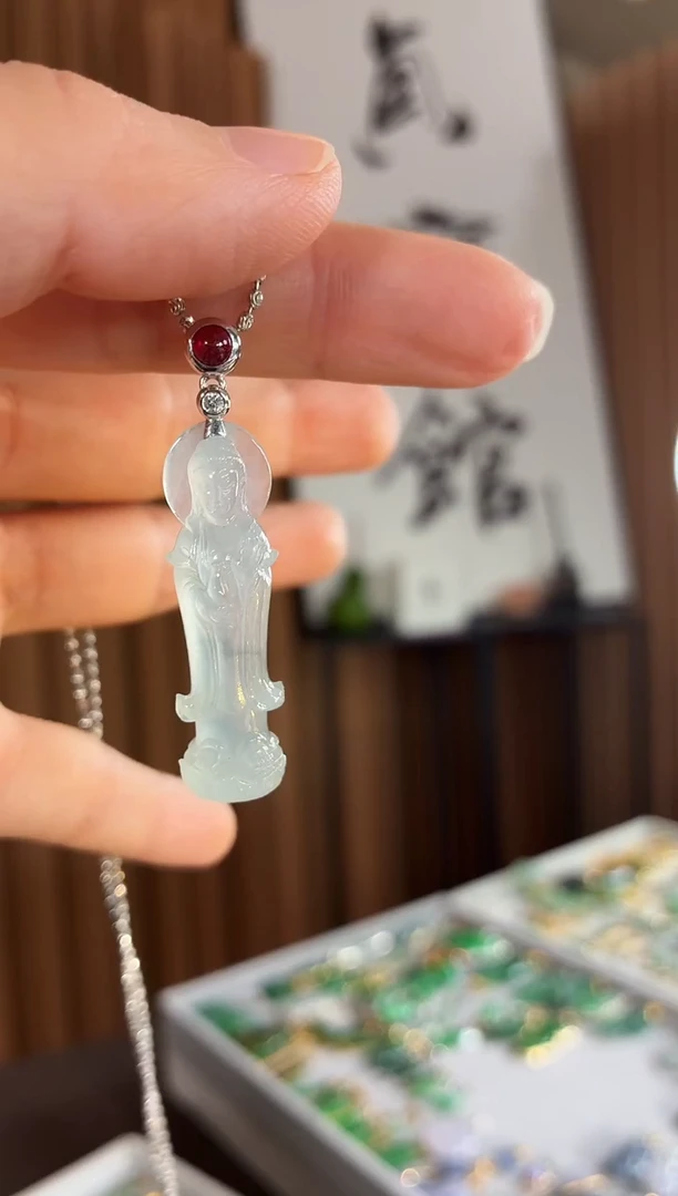 吊坠(不含链)18K金镶嵌翡翠吊坠