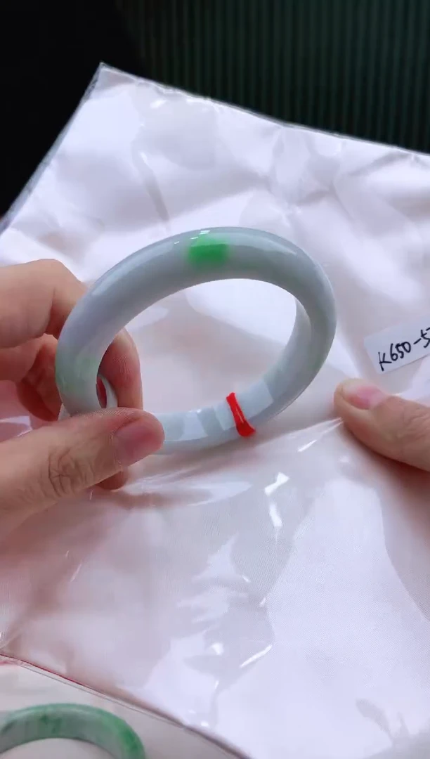 未镶嵌手镯翡翠57