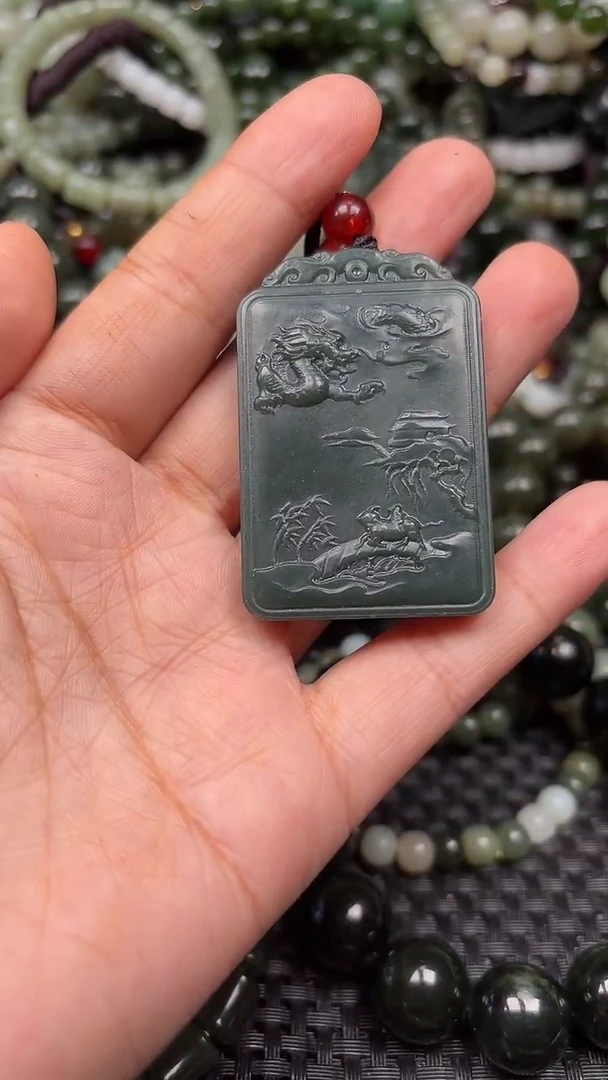 颈饰未镶嵌和田玉1