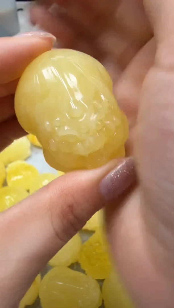 裸石琥珀未镶嵌如图
